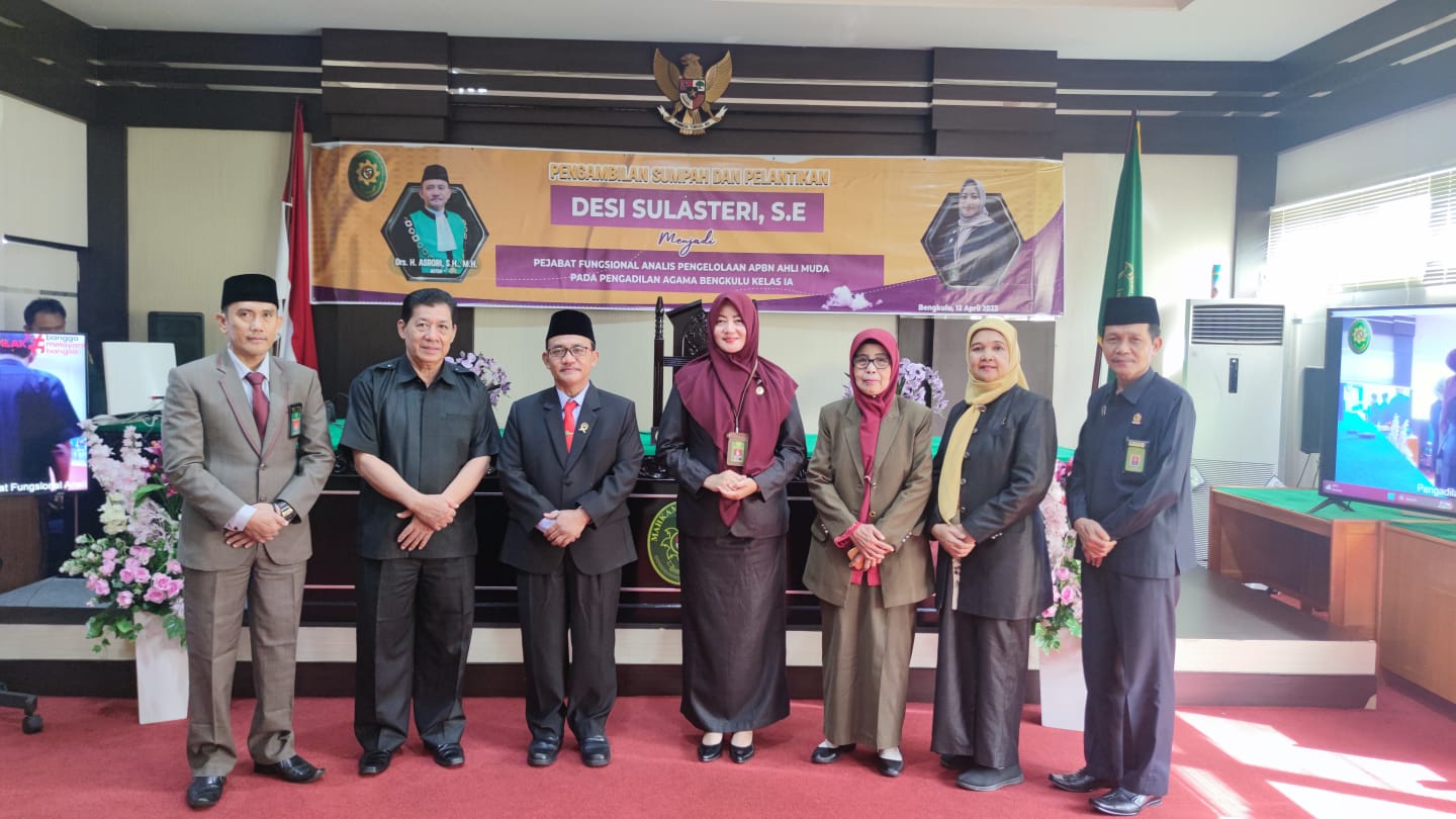 pengambilan sumpah ayuk desi 1