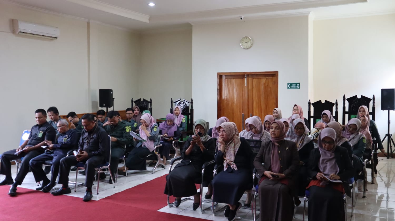 rapat agustus 2