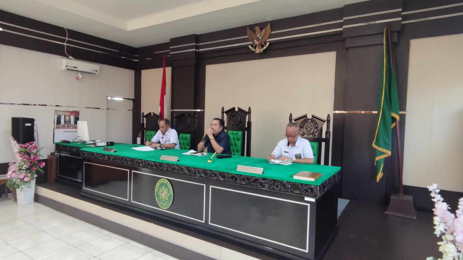 rapat akhir tahun ketua baru 1