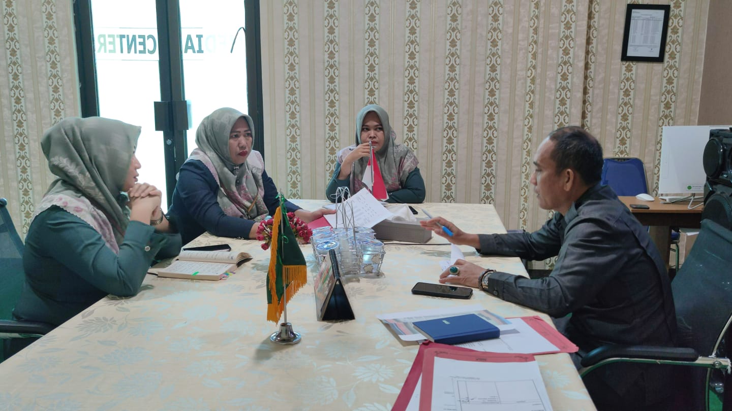 rapat bagian pengelola keuangan 3